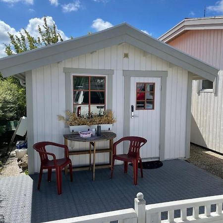 Mysigt Och Centralt Strömstad Exteriér fotografie