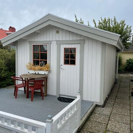 Mysigt Och Centralt Strömstad Exteriér fotografie
